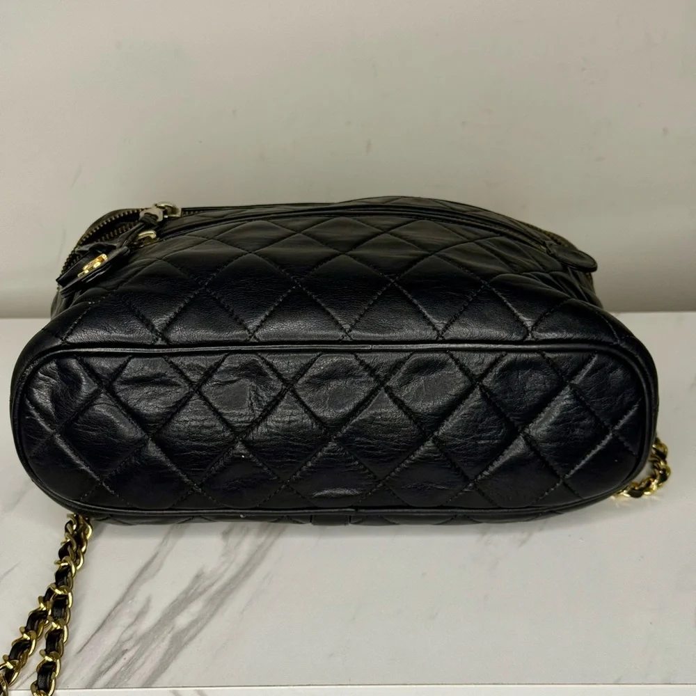 CHANEL Lambskin Quilted Vanity Train Case Shoulder Bag Black - Picture 6 of 14